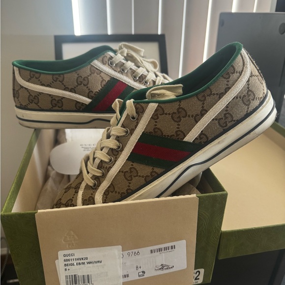 New Gucci Sneaker - Picture 8 of 9